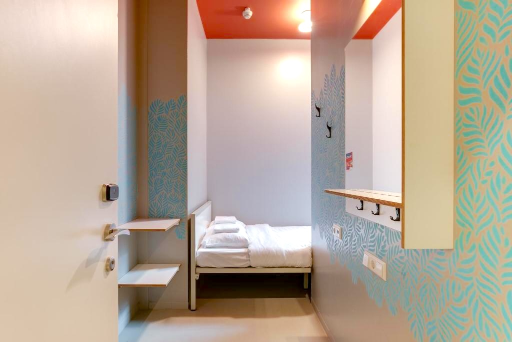 アムステルダムひとり旅に!1泊1万円台〜の格安シングル