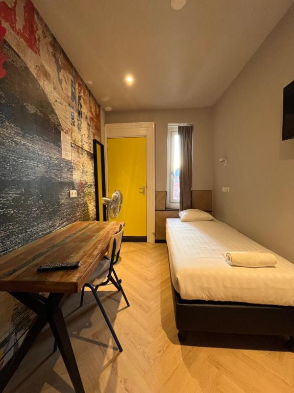 アムステルダムひとり旅に!1泊1万円台〜の格安シングル